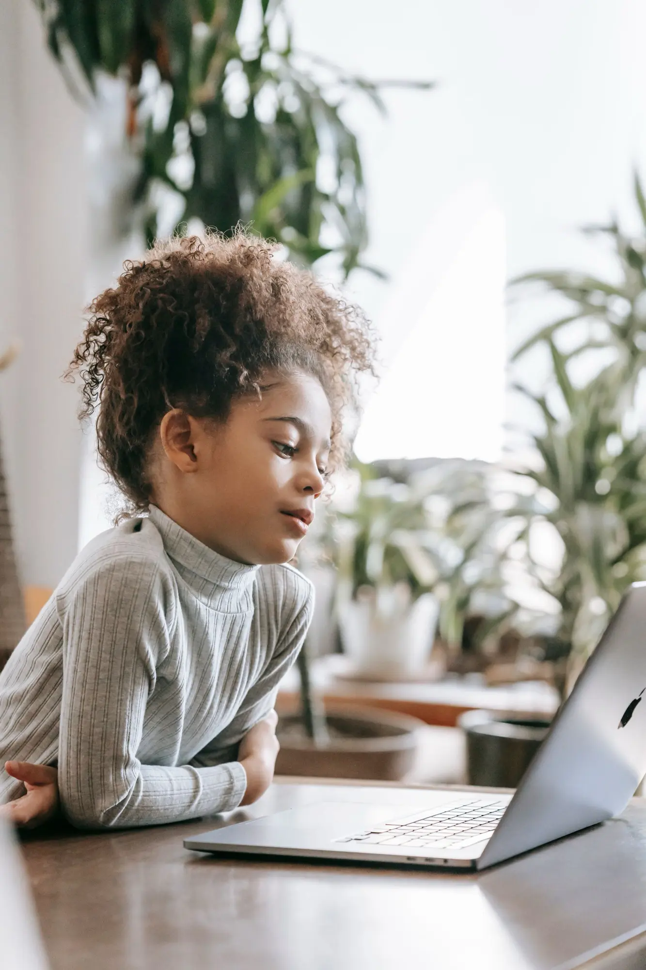 Online Safety for Kids: The Best Parental Control Apps Parents Are Using